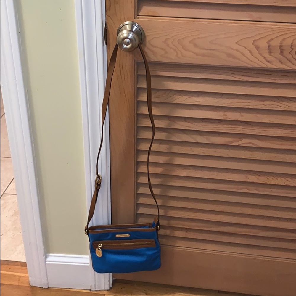 EUC Michael Kors crossbody